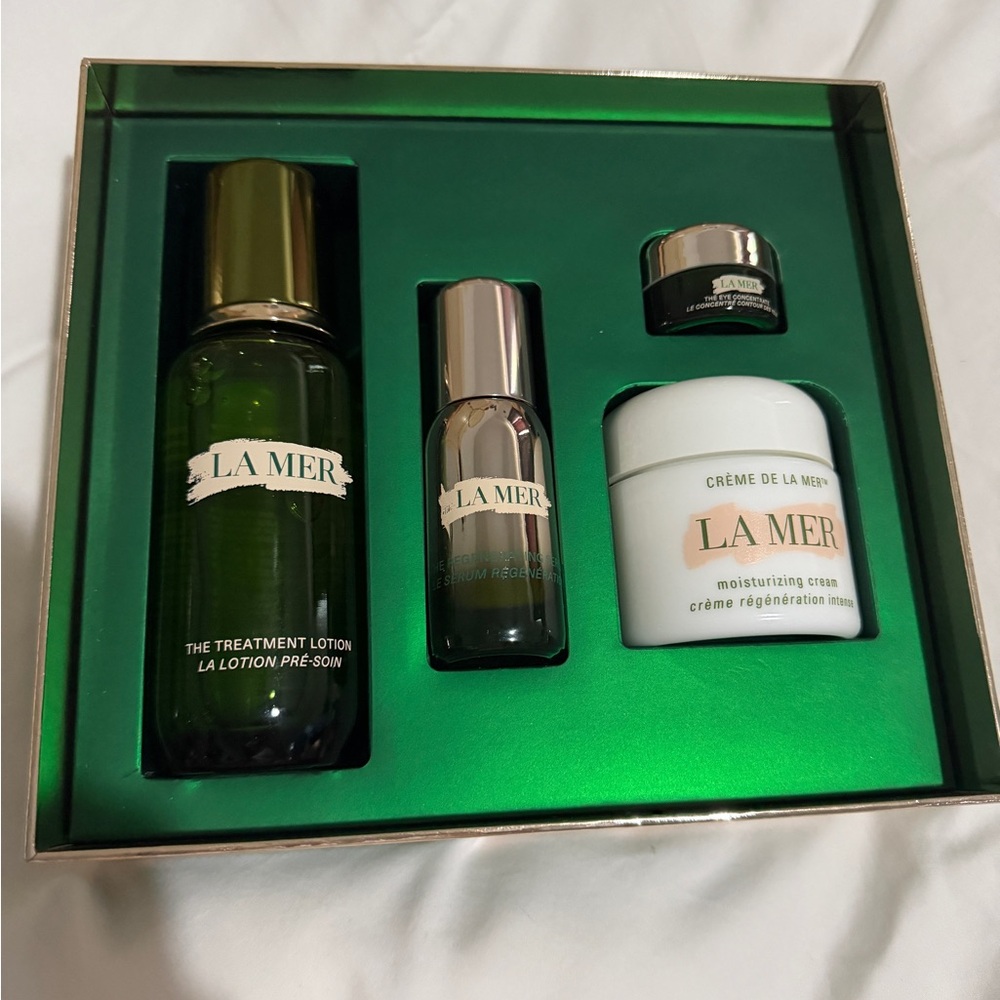 La Mer Moisturizer Collection - Green and White